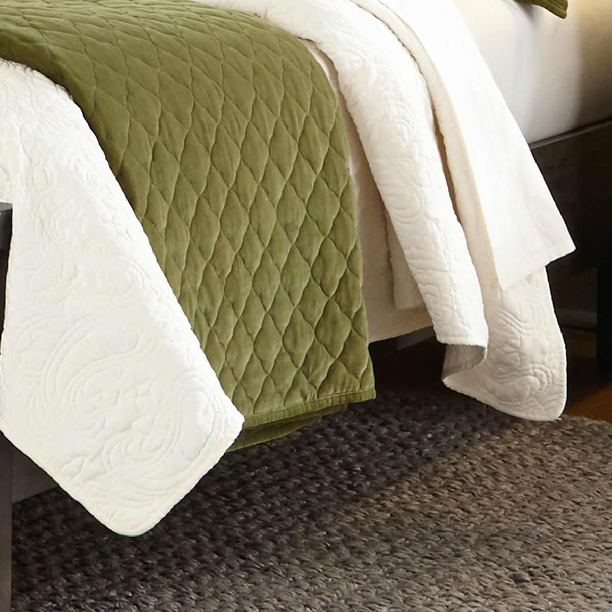 Thornwood Hills - Panel Bed, Dresser & Mirror - Image 29