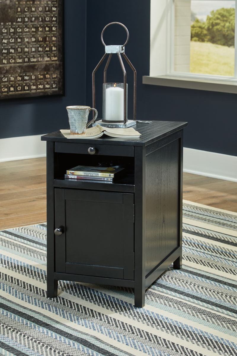 Treytown - Chair Side End Table - Image 24