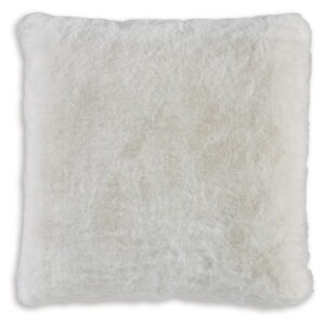 Gariland - Faux Fur Pillow