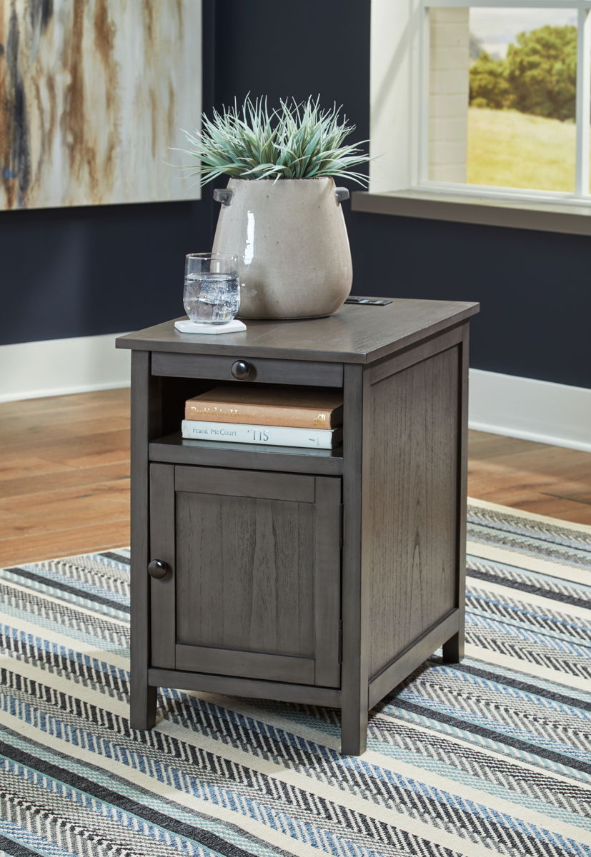 Treytown - Chair Side End Table - Image 18