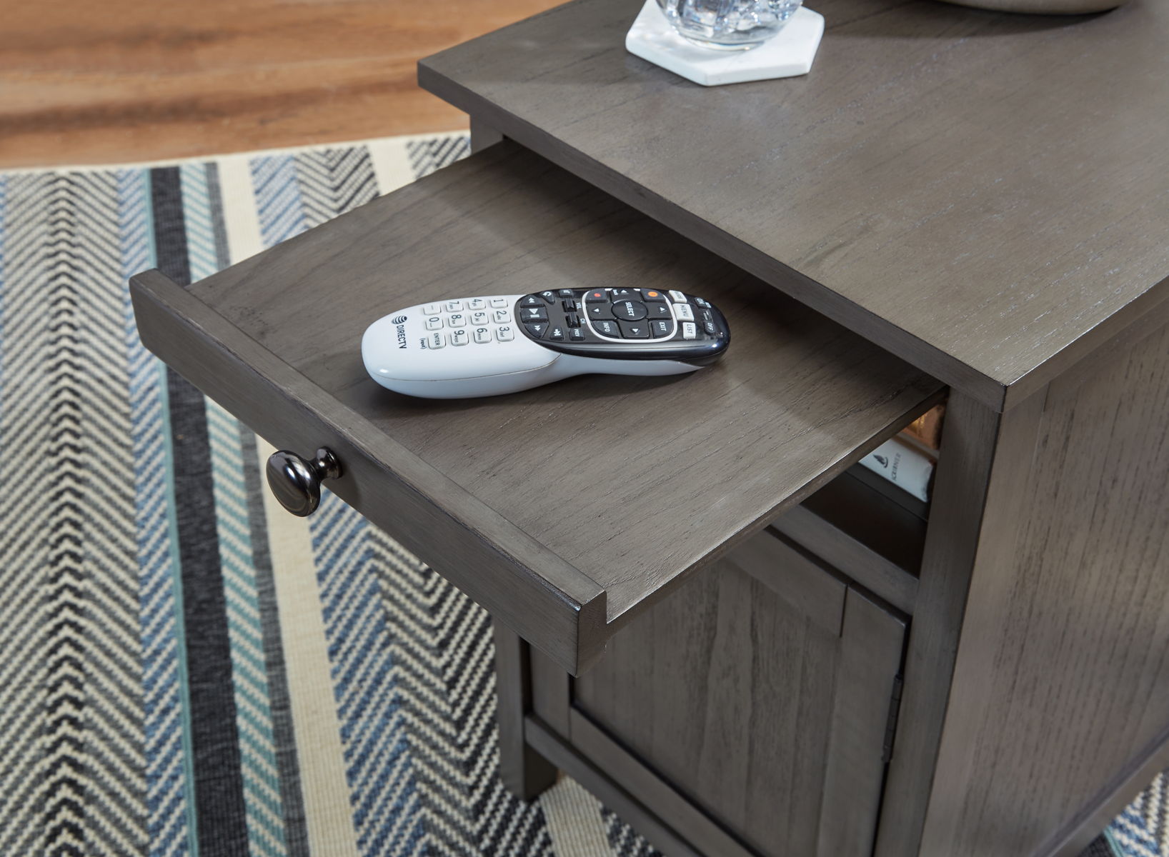 Treytown - Chair Side End Table - Image 41