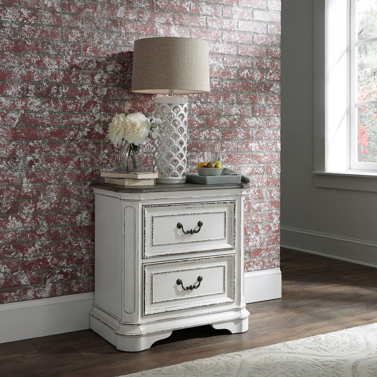Magnolia Manor - Upholstered Bedroom Set - Image 5