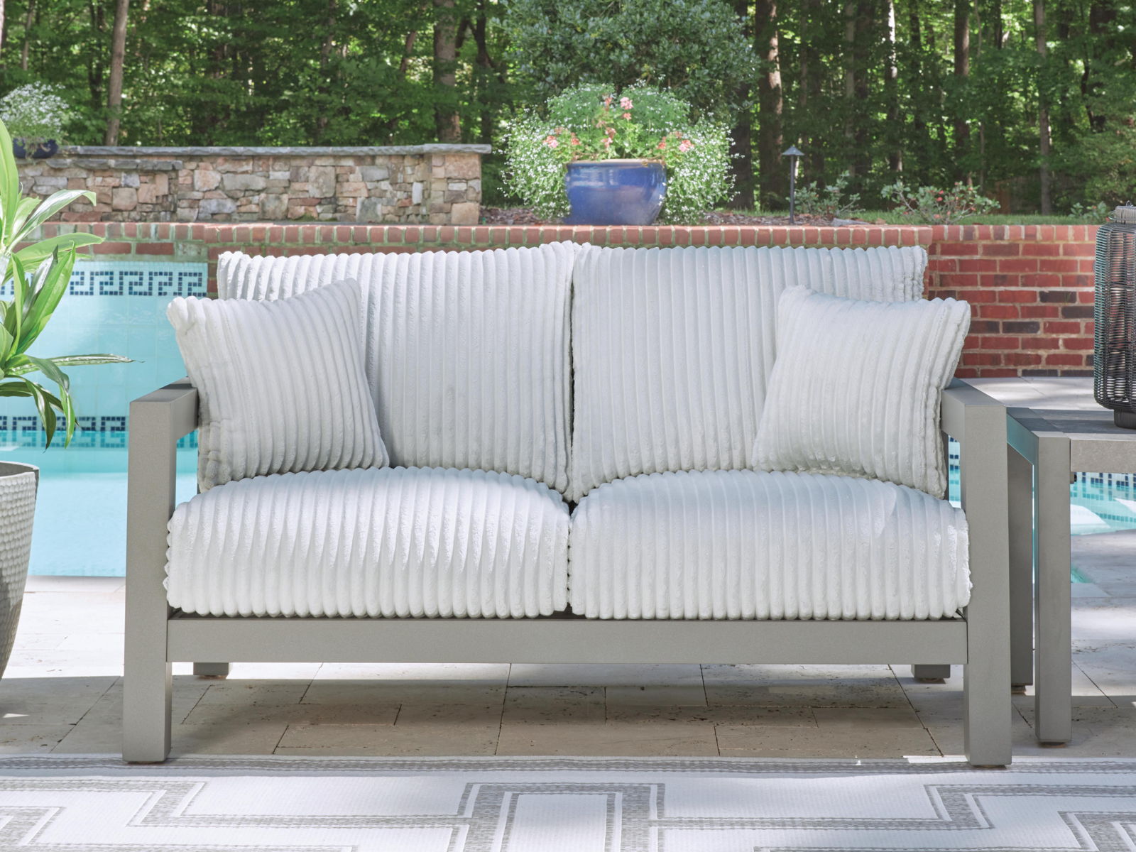 Hurley Park - Loveseat With Cushion - Gray - Image 6