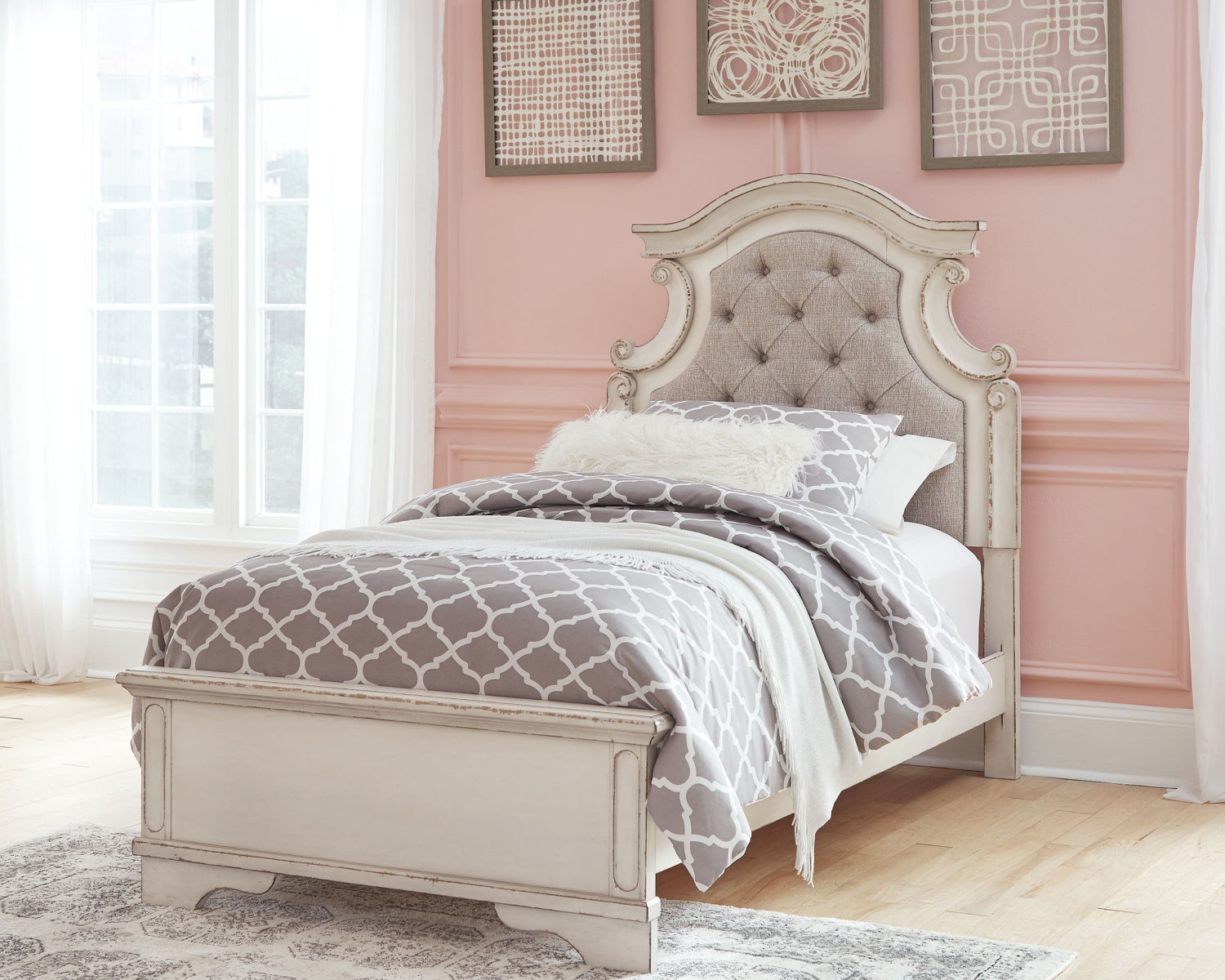 Realyn - Panel Bed - Image 19