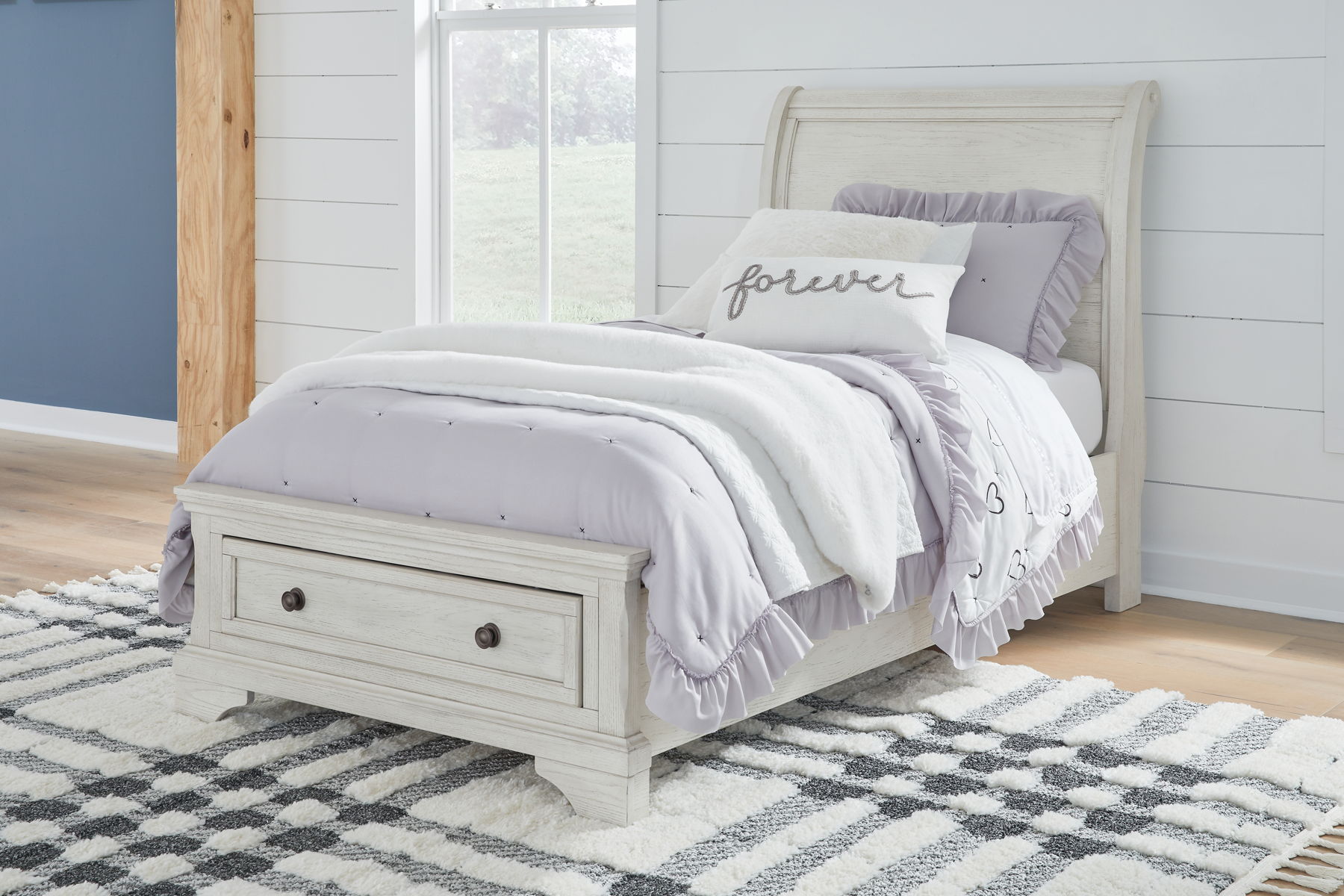 Robbinsdale - Sleigh Bed - Image 9