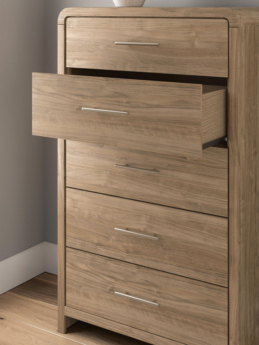 Gramburg - Five Drawer Chest - Warm Natural Brown - Image 5