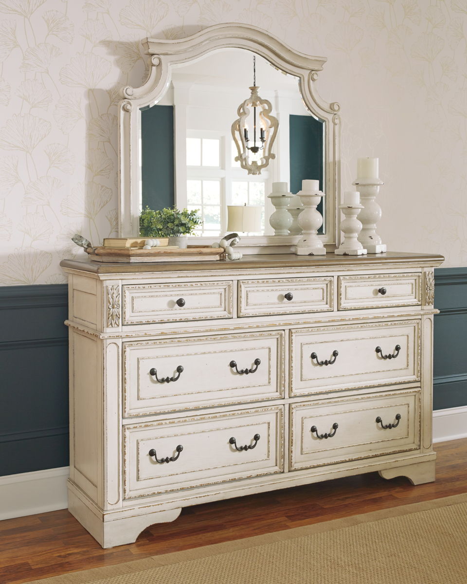 Realyn - Dresser - Image 15