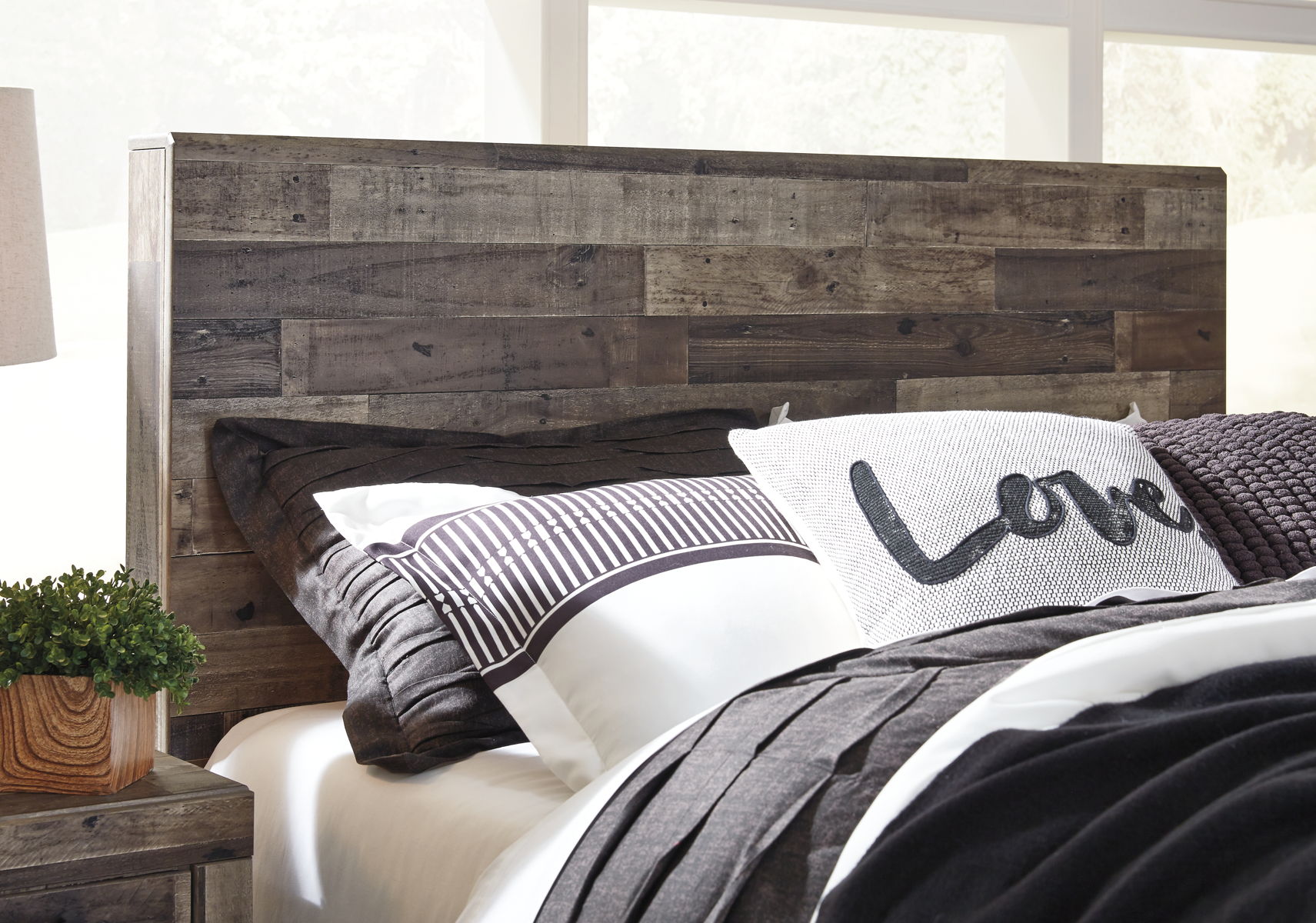 Derekson - Panel Bed - Image 20