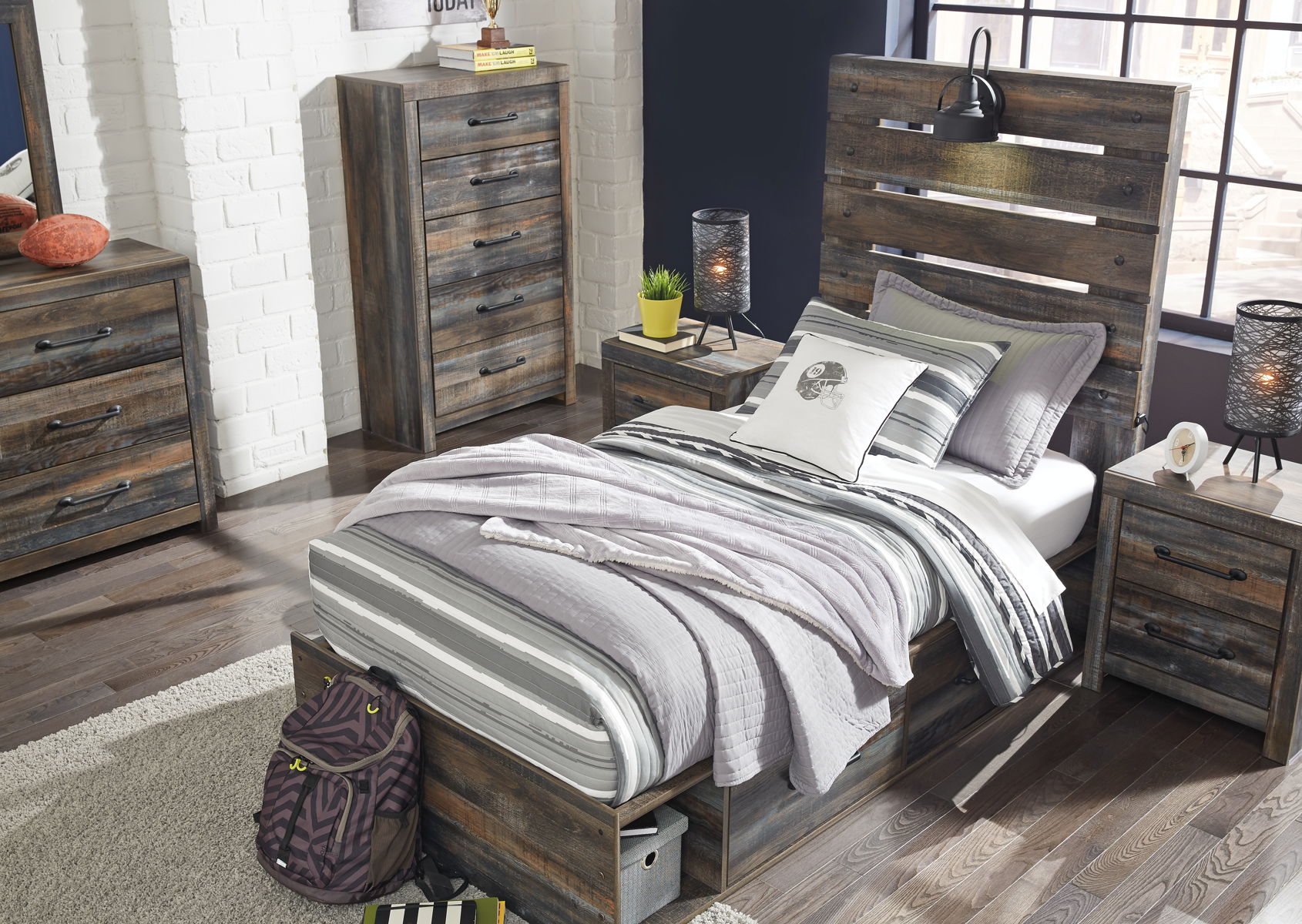 Drystan - Panel Bed - Image 18