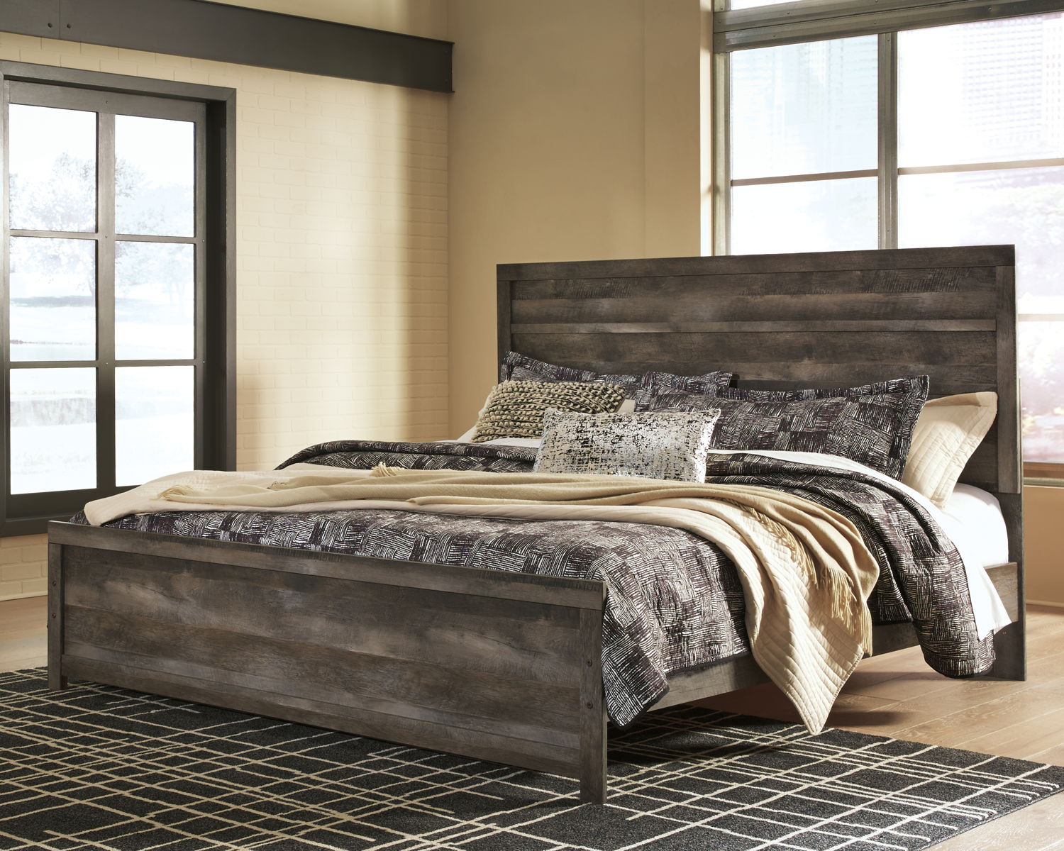Wynnlow - Panel Bed - Image 2
