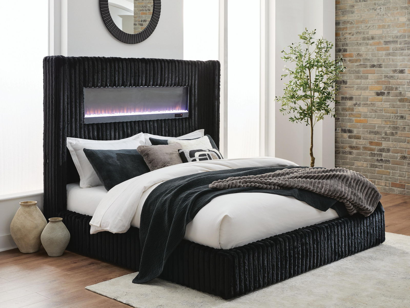 Tayleena - Upholstered Bed With Fireplace And Wireless Audio - Image 4