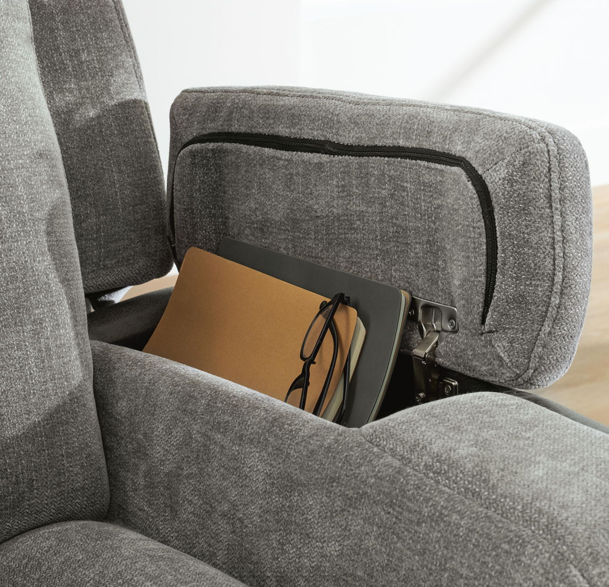Mixed Motion - Power Reclining Loveseat With Console / Adjustable Headrest - Image 17