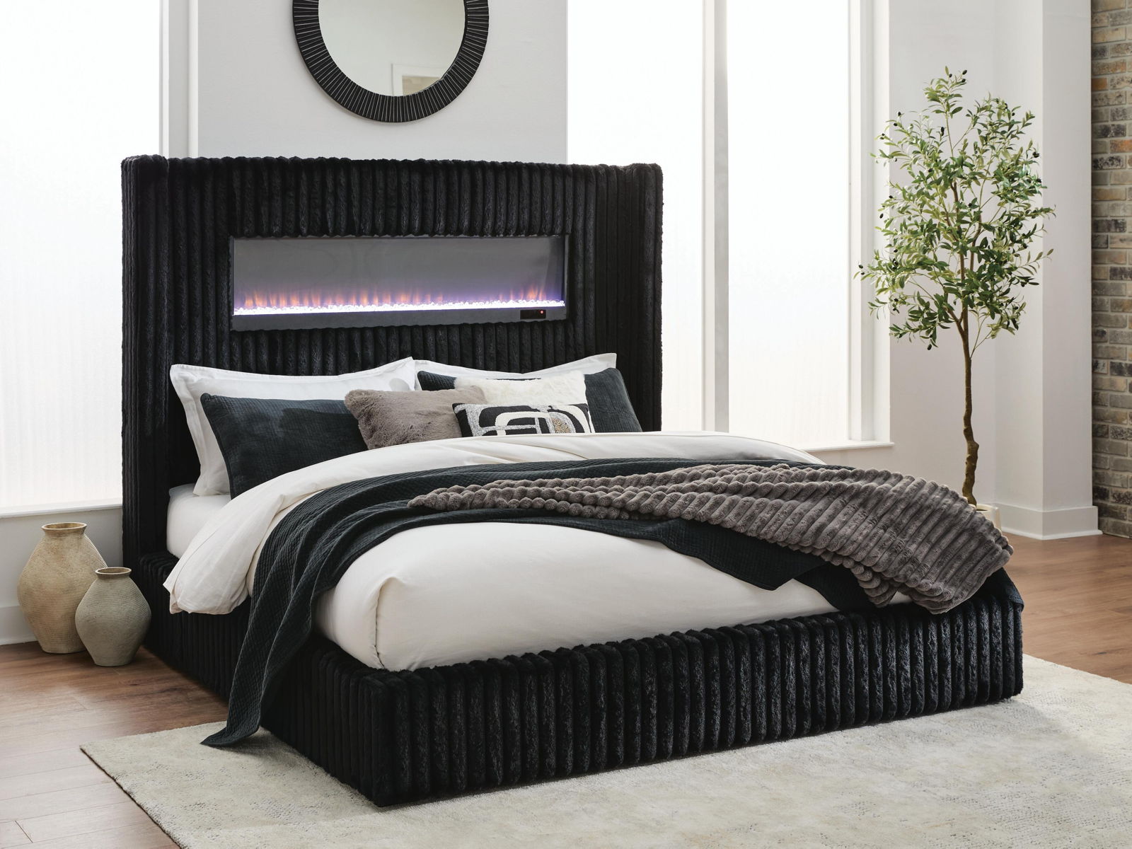 Tayleena - Upholstered Bed With Fireplace And Wireless Audio - Image 5