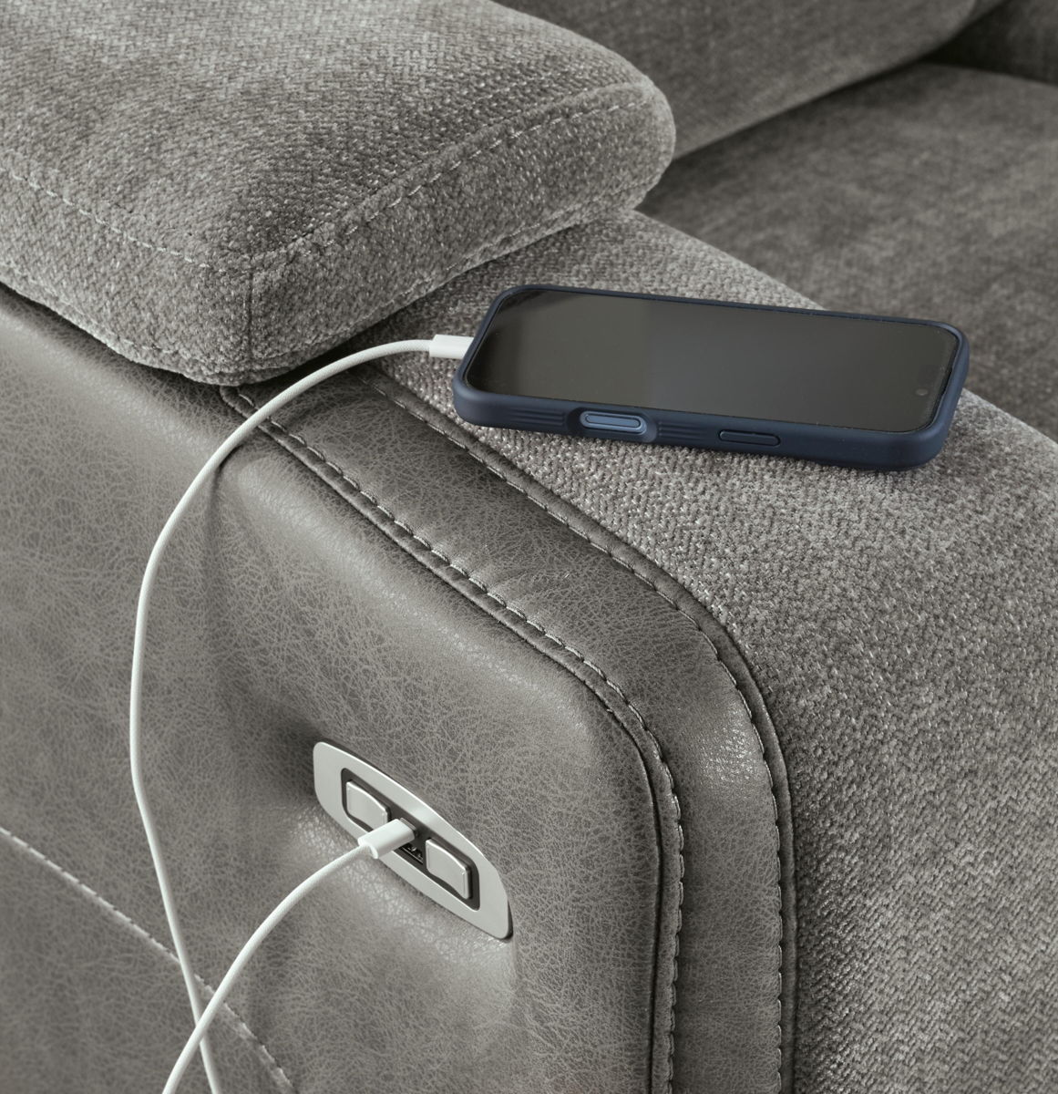 Mixed Motion - Power Reclining Loveseat With Console / Adjustable Headrest - Image 12