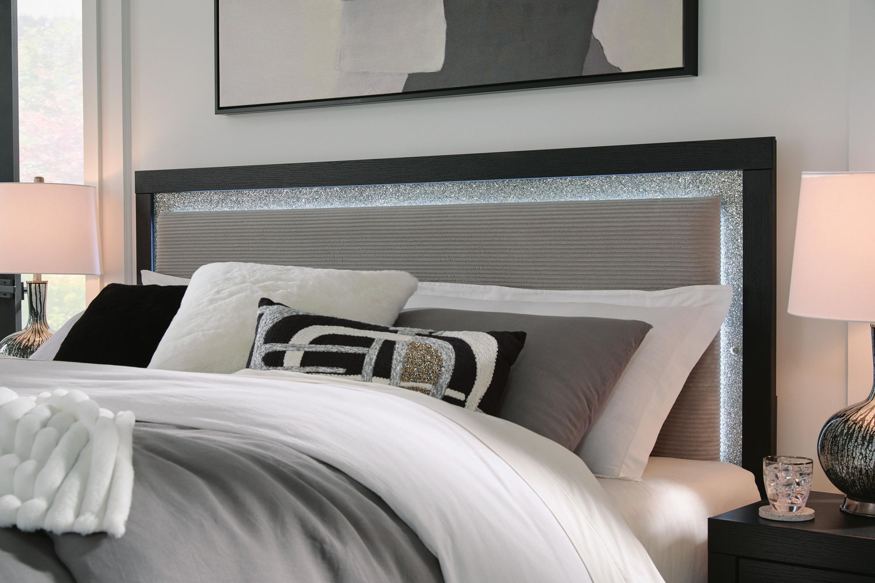 Maeling - Upholstered Panel Bed - Image 13