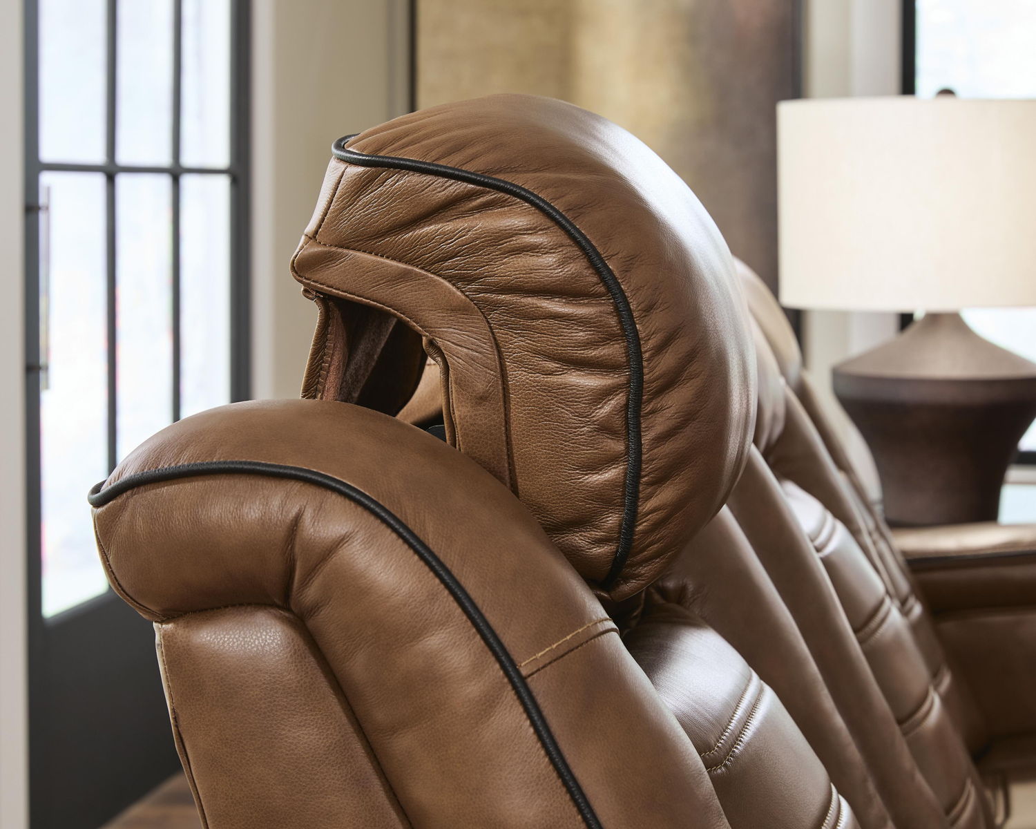Gruaro - Power Reclining Loveseat With Console / Adjustable Headrest - Amber - Image 3