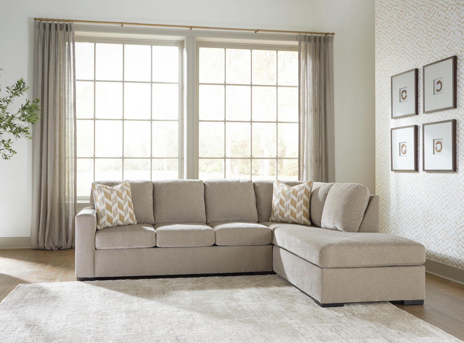 Bridgepoint - Sleeper Sectional - Image 13