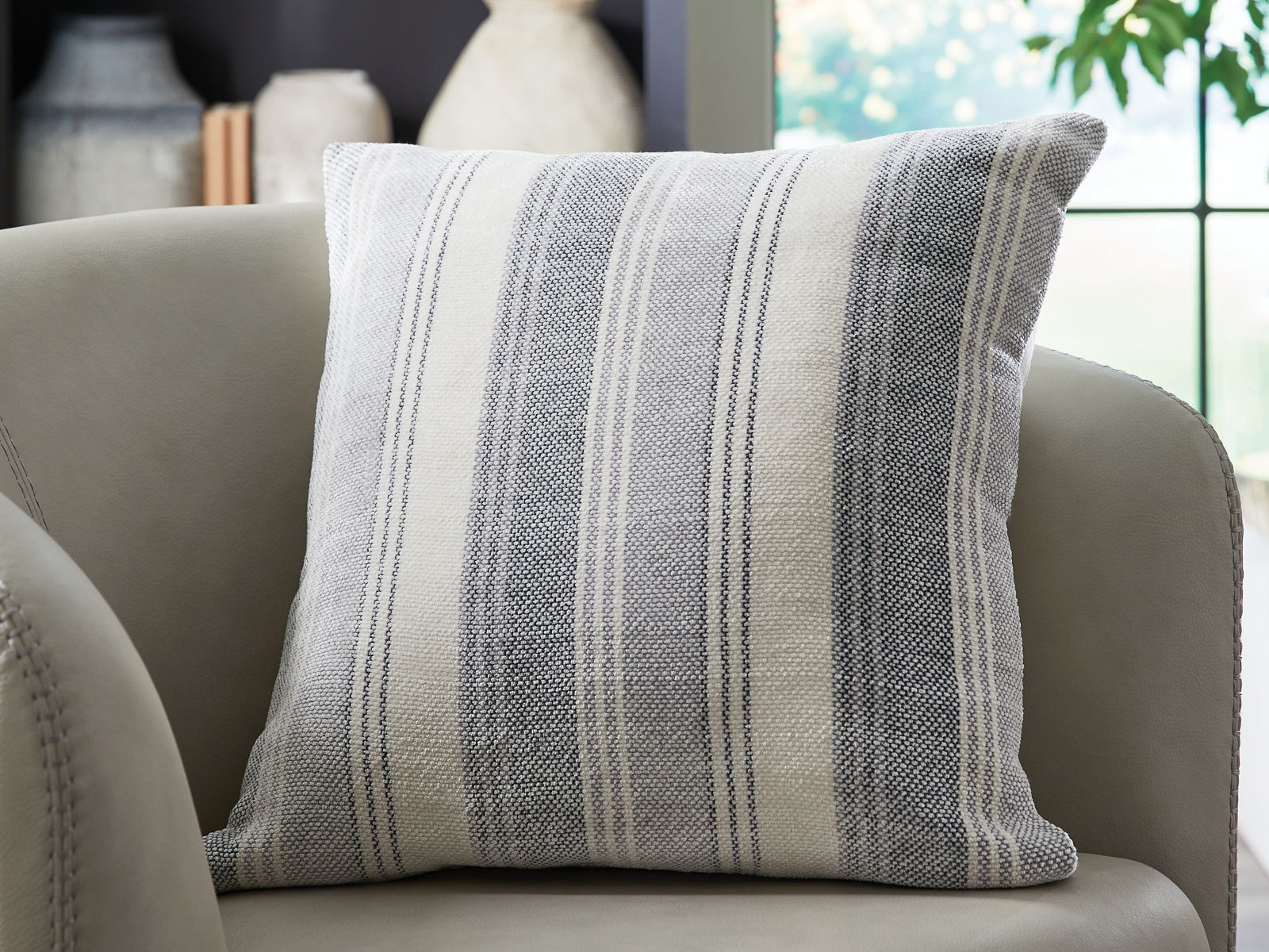 Adikus - Pillow (Set of 4) - Blue / Gray / White - Image 5