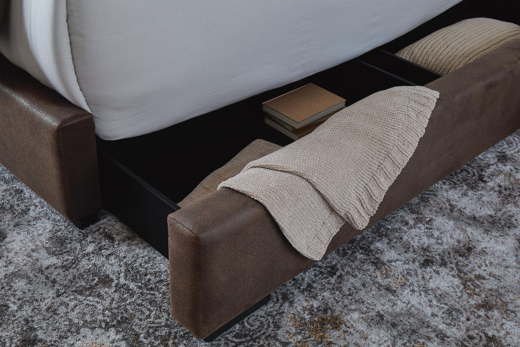 Lavernty - Upholstered Storage Bed - Image 5