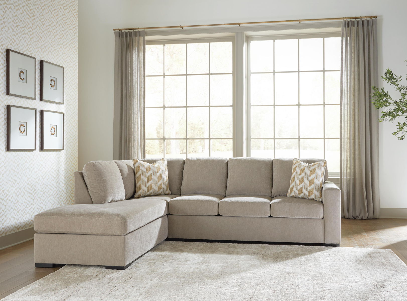 Bridgepoint - Sleeper Sectional - Image 8