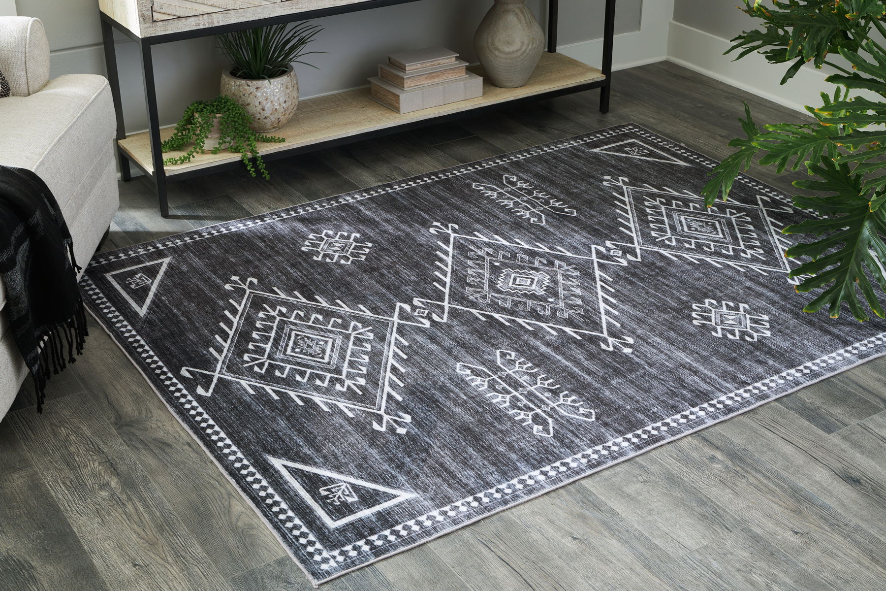 Arloman - 5' x 7' Rug - Black / Cream / Gray - Image 6
