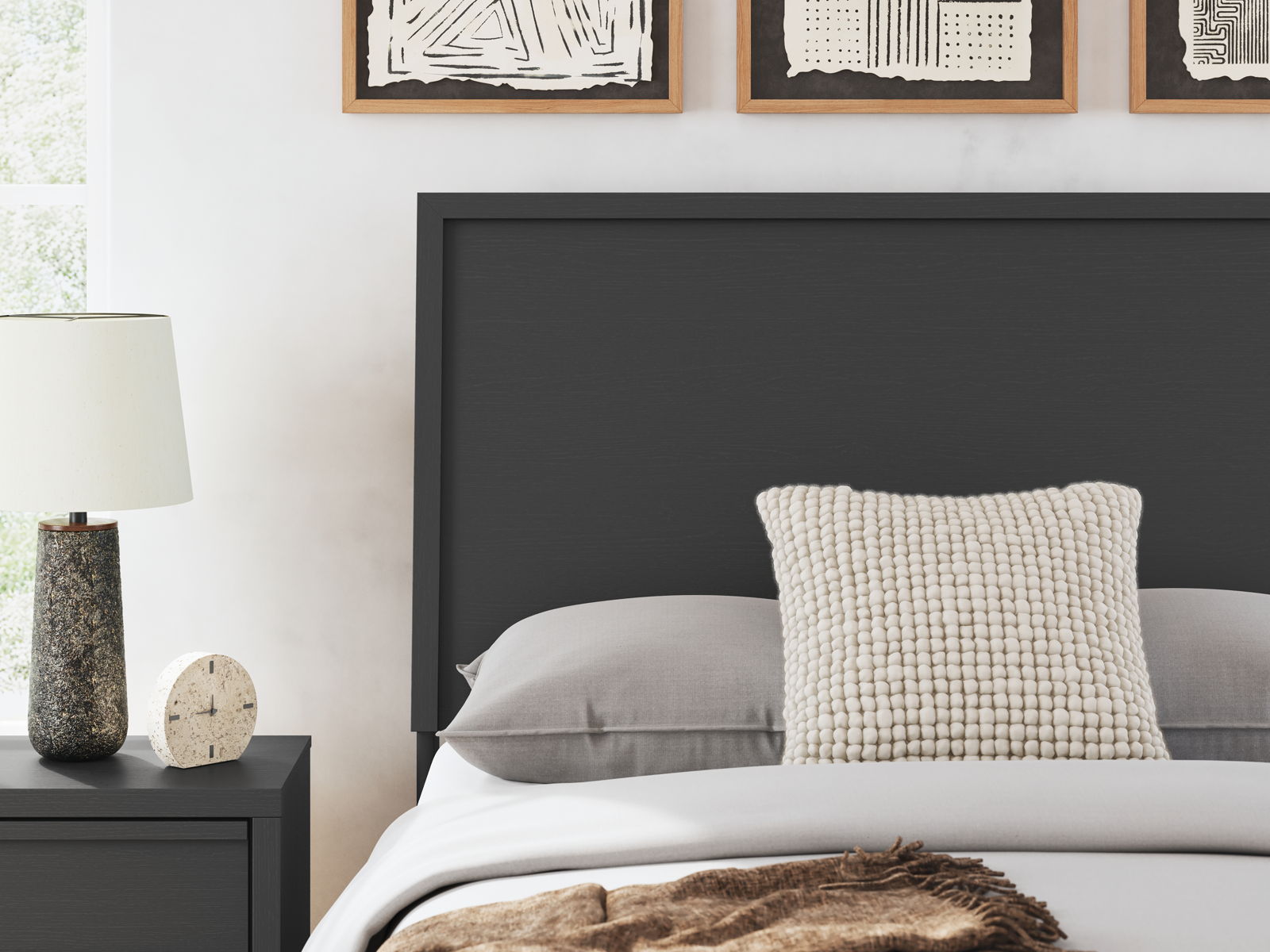 Danziar - Full Panel Bed With Low Footboard - Black - Image 3