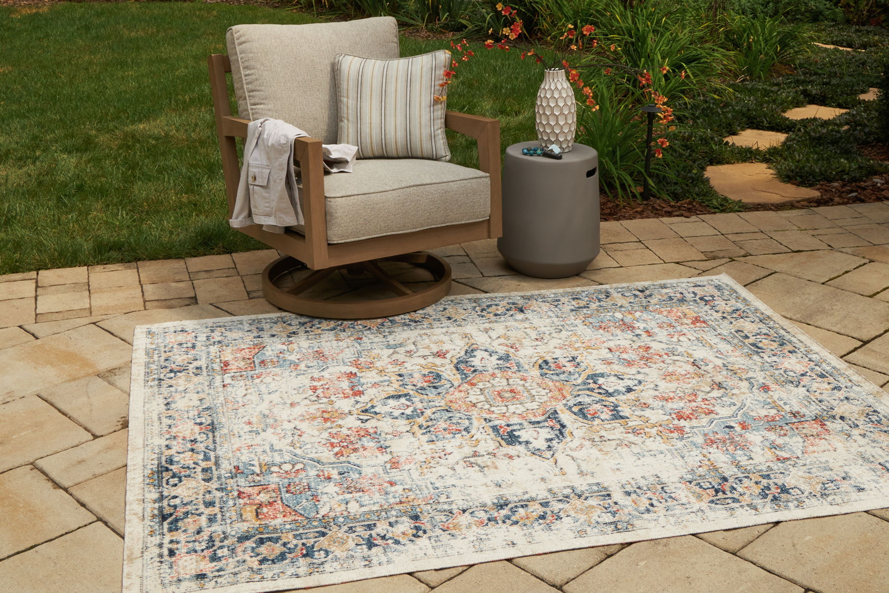 Jarrpage - 5' x 7' Rug - Multi - Image 2