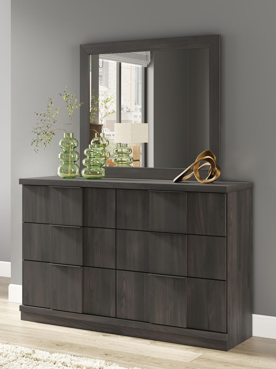 Shaehartin - Six Drawer Dresser - Image 3