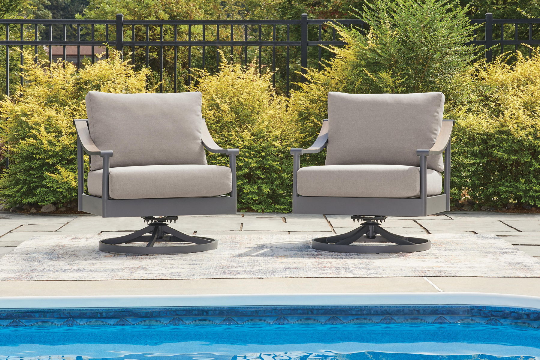 Ocean Beach - Swivel Lounge With Cushion - Gray - Image 5